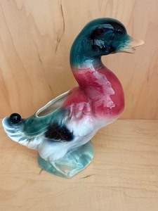 lot 563 image: Vintage Ceramic Mallard Duck Planter