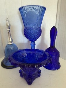 lot 566 image: Vintage Cobalt Blue Bells, Goblet and SpoonToothpick Holder