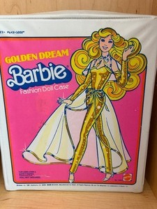 lot 592 image: Vintage Barbie in Case w Accessories