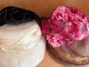 lot 612 image: Vintage Hats