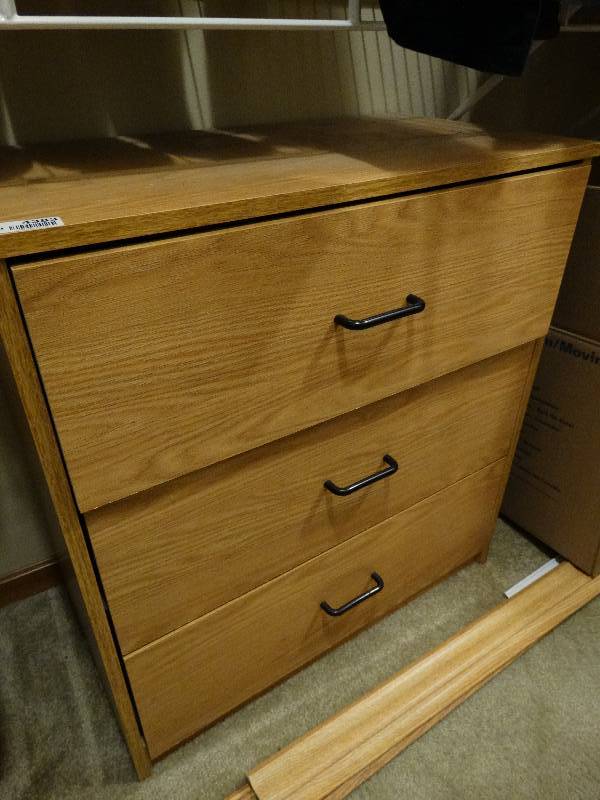 lot 4383 image: 3 Drawer wood dresser.