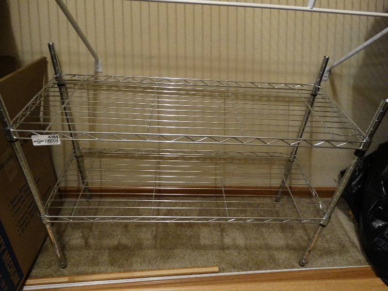 lot 4384 image: Metal metro rack 27 x 36.