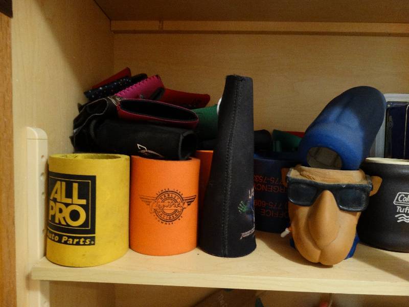 lot 4409 image: Contents in cabinet.