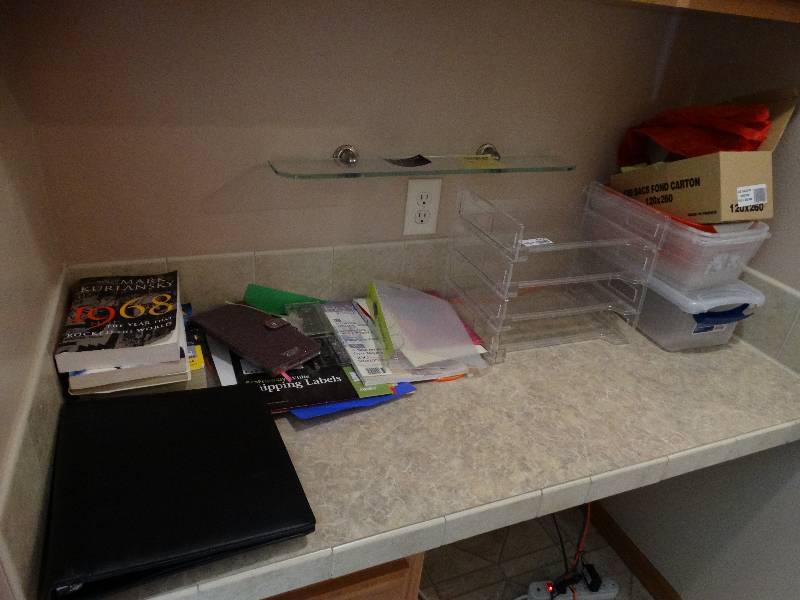 lot 4411 image: Lot of binders, books, battery candles, plastic divider.