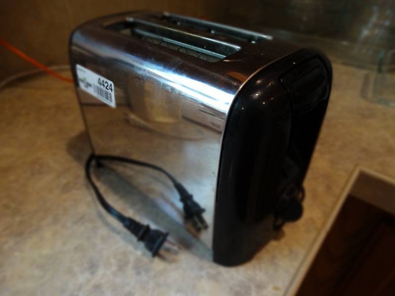 lot 4424 image: Hamilton beach toaster.