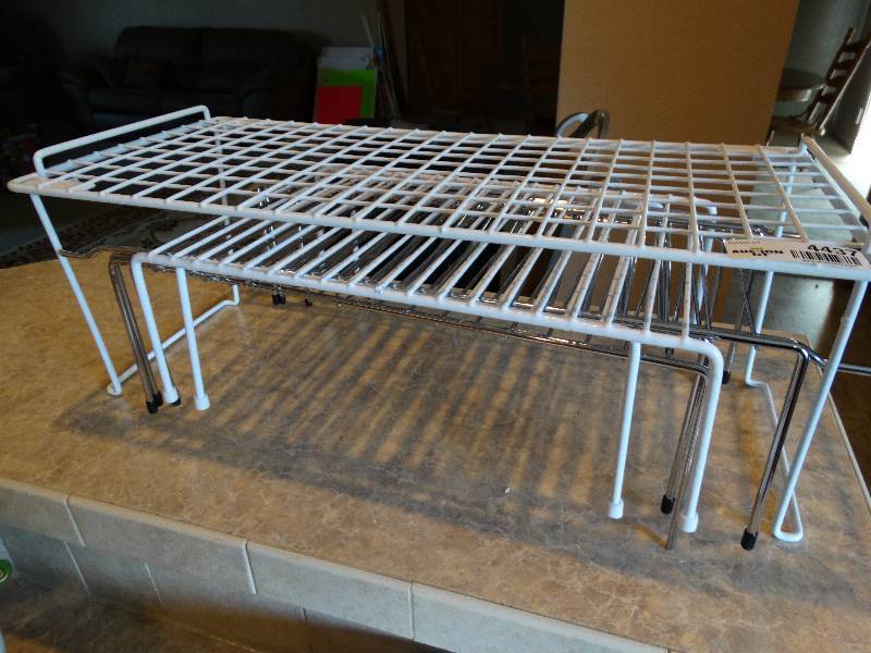 lot 4437 image: Lot of small kitchen racks.9 tall.