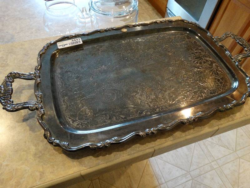 lot 4441 image: Oneida silver plate serving tray.
