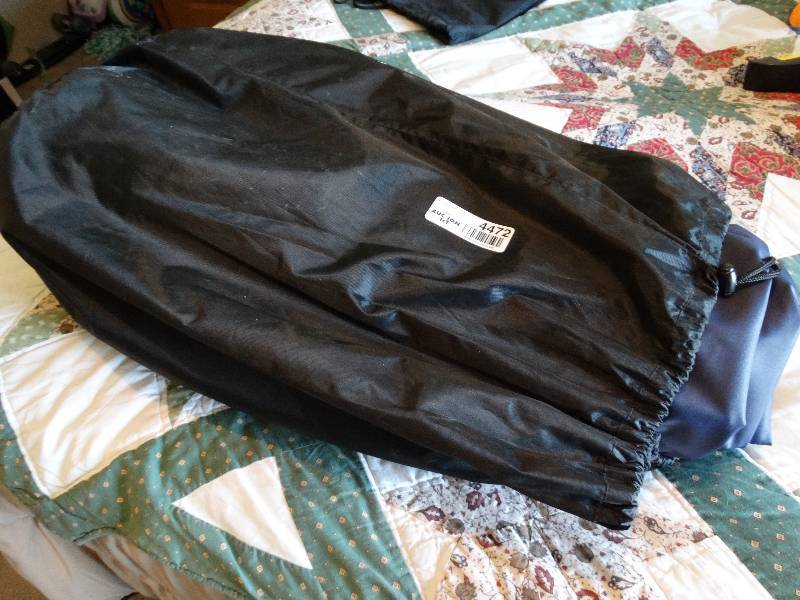 lot 4472 image: Air mattress and pump in bag.