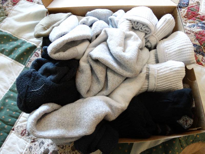 lot 4486 image: Lot of socks.