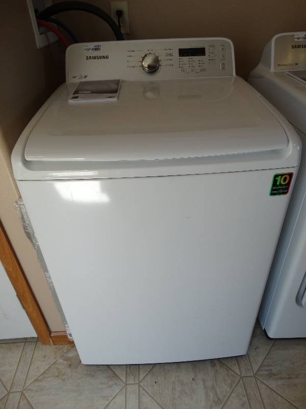 lot 4492 image: Samsung washer.