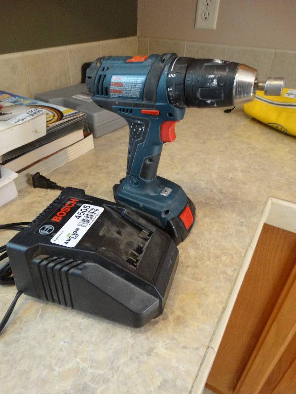 lot 4505 image: Boschi 18v drill wcharger.