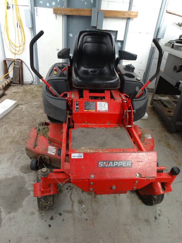 Snapper 44 inch zero turn outlet mower