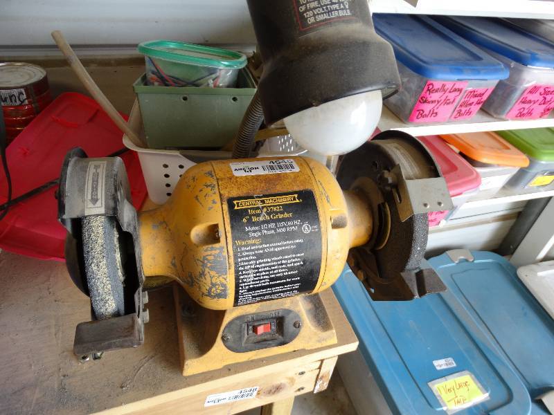 lot 4545 image: Central machinary bench grinder.