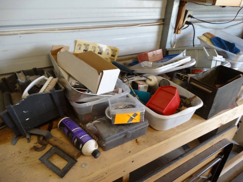 lot 4547 image: Contents on work bench, work bench not included.