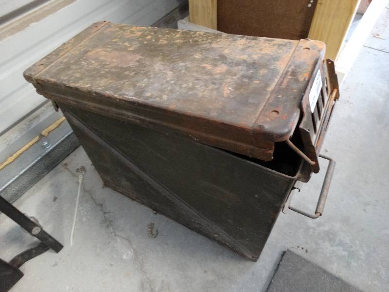lot 4549 image: Large ammo can whammers.