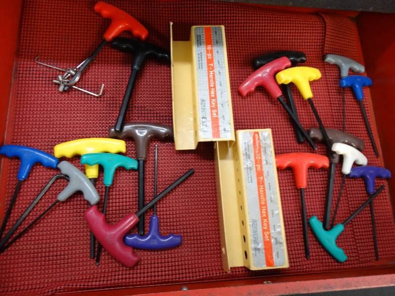 lot 4558 image: 2 T-handles hex key sets  & MM. 2mm missing.
