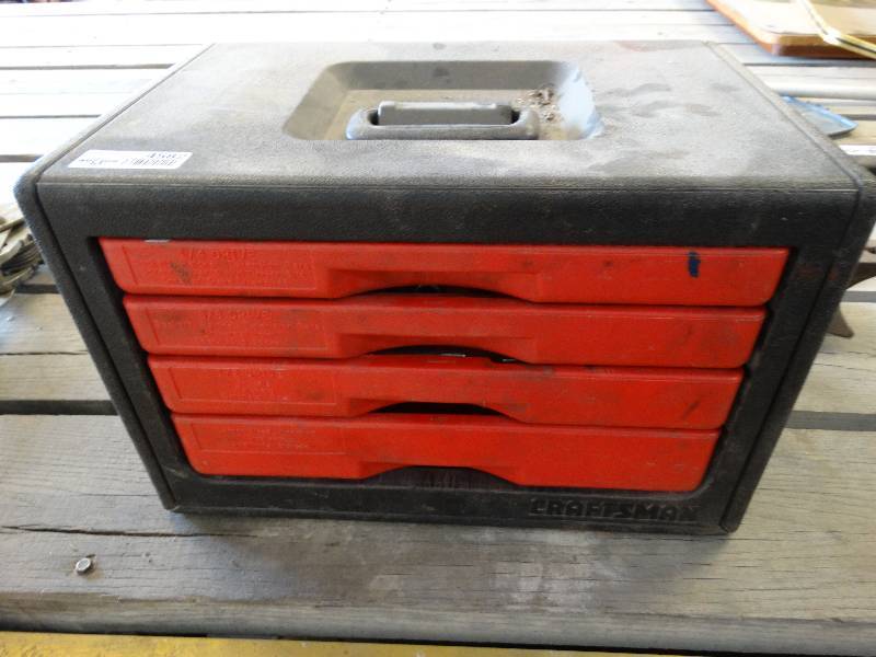 lot 4582 image: Craftsman toolbox w14, 38, 12 drives, large sized wrenches.
