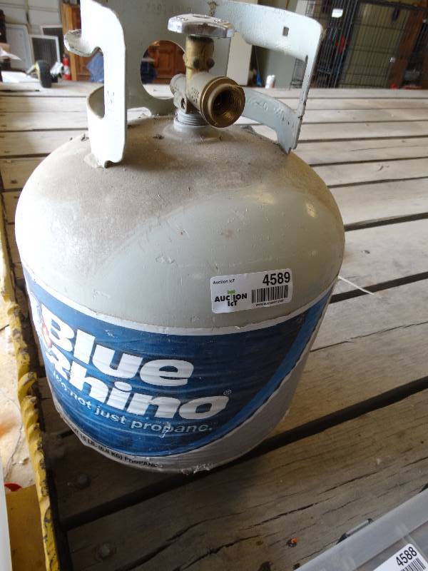 lot 4589 image: Propane tank.