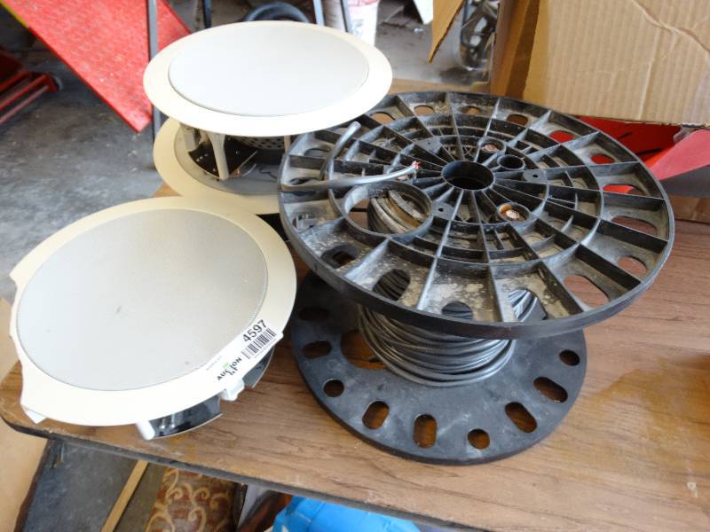 lot 4597 image: 3 Speakers & spool of wire.