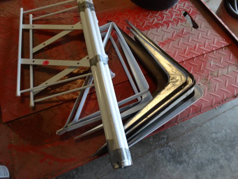 lot 4603 image: Lot of brackets.