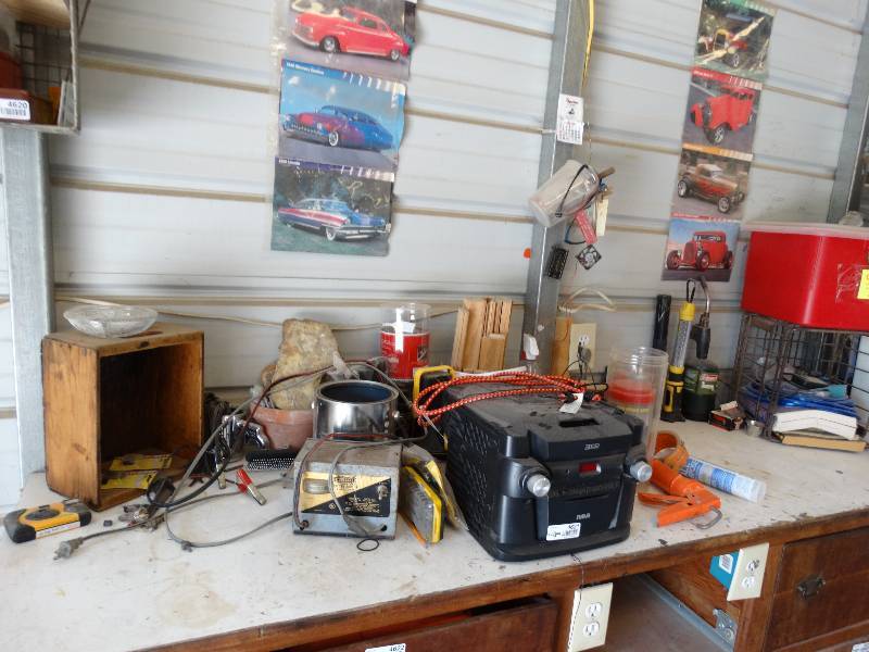 lot 4621 image: Contents on bench.