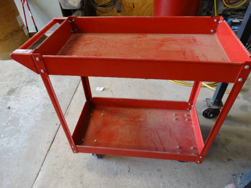 lot 4640 image: Metal tool cart.