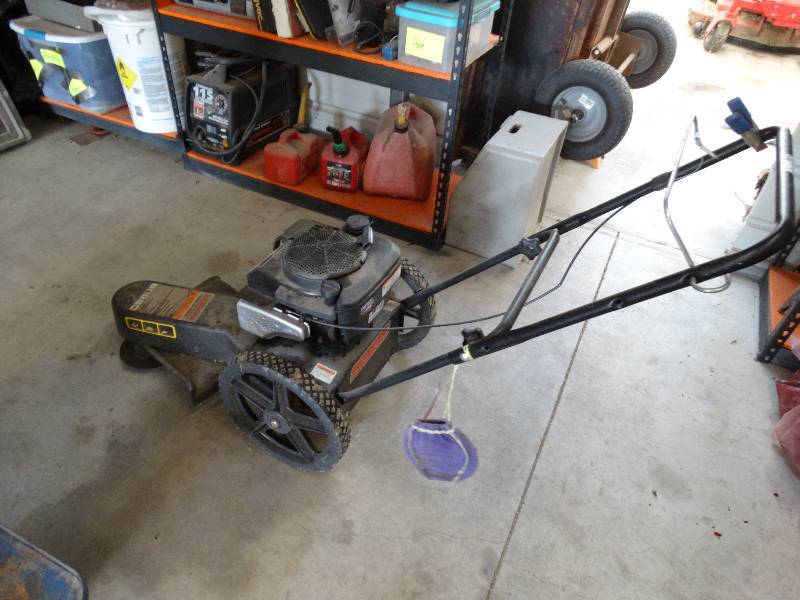 lot 4644 image: Swisher trim & mow 190cc 6.75.