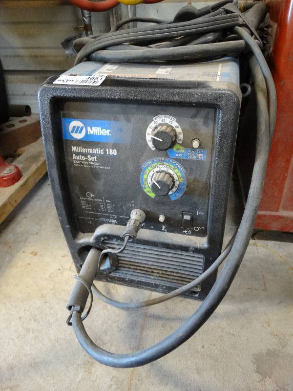 lot 4651 image: Milermatic 180 auto set welder.