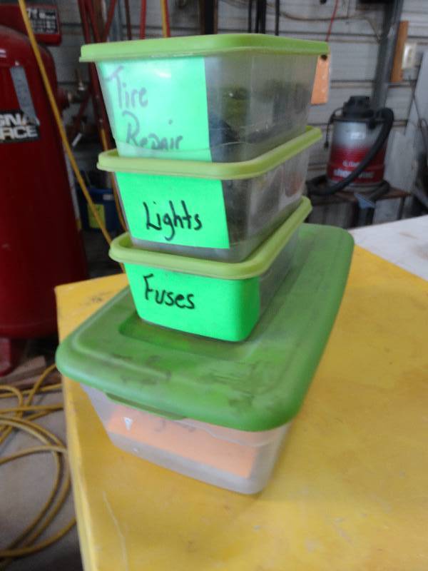 lot 4662 image: Tire repair, lights, fuses, body repair fiberglass.