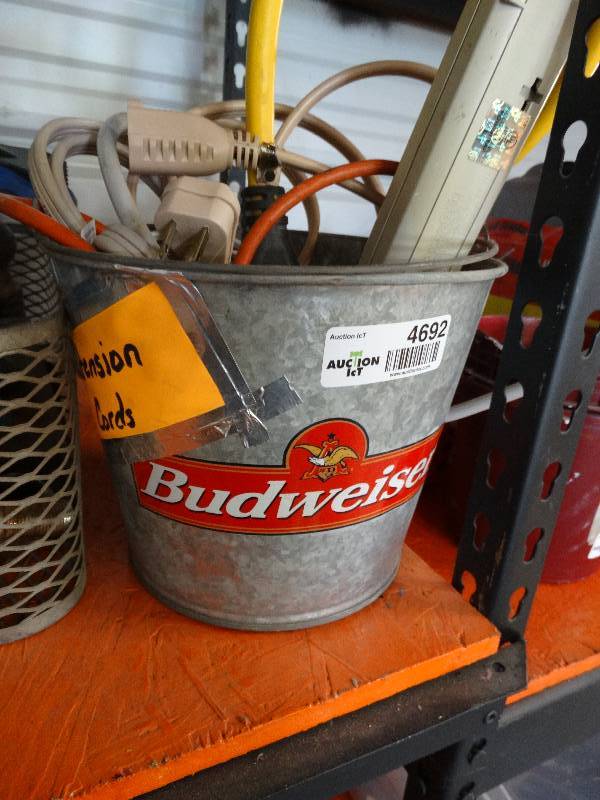 lot 4692 image: Lot of extension cords.