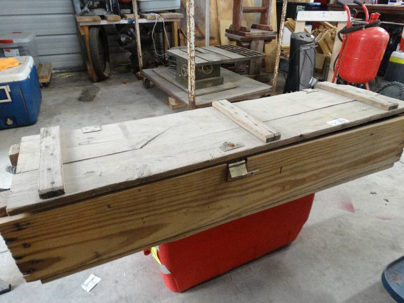 lot 4714 image: Wooden crate.