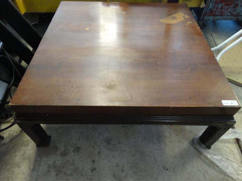 lot 4728 image: Wooden coffee table.