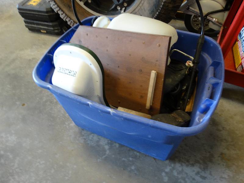 lot 4734 image: Tote full of shoes, garden sprayer, home decor & more.