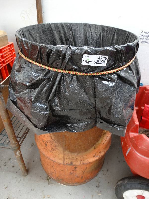 lot 4740 image: Metal barrel.