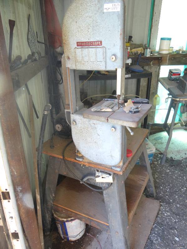 lot 13576 image: Delta milwaukee homecraft bandsaw.