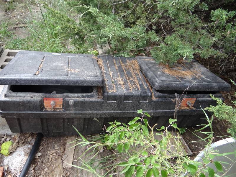lot 13600 image: Truck bed work box.