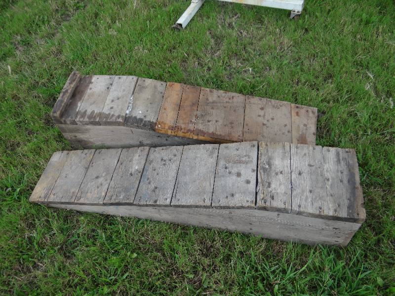 lot 13620 image: 2 wooden car ramps.