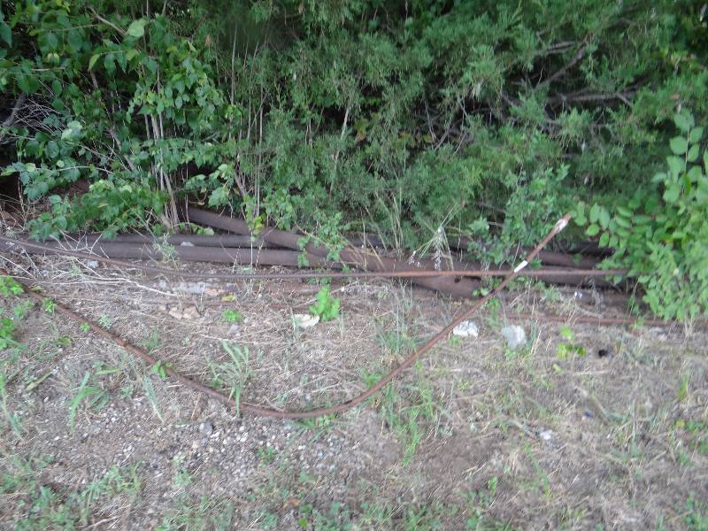 lot 13624 image: Lot of metal sucker rod
