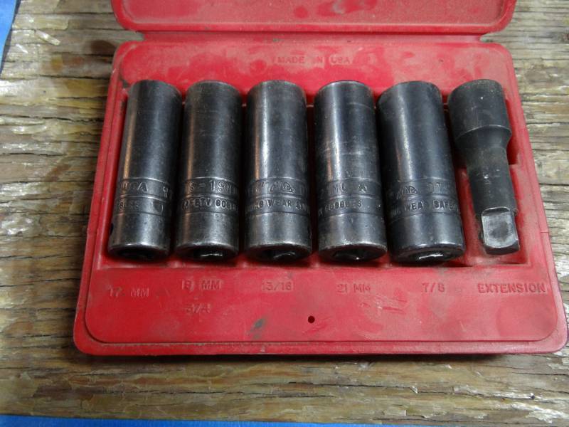 lot 7473 image: Mac 6 Piece Deep Thin Wall Impact Socket Set with case