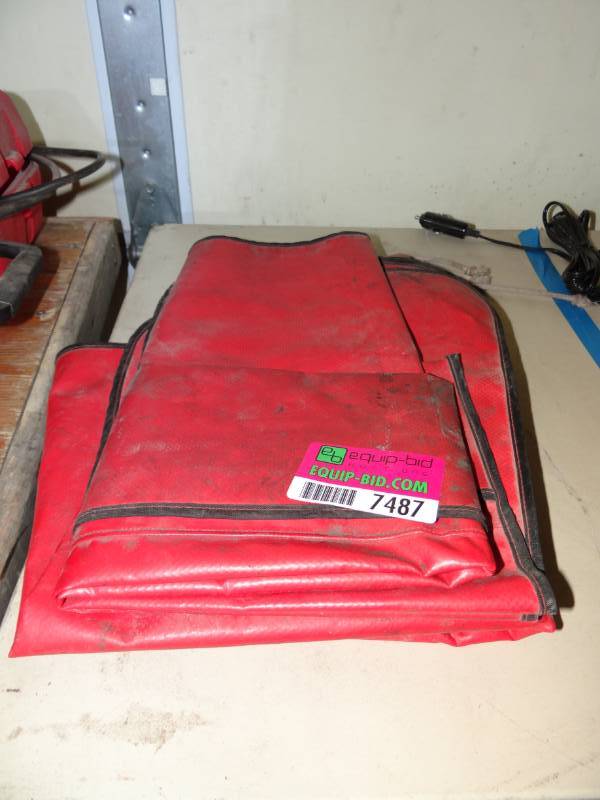 lot 7487 image: 2 Folding Wrench Pouches