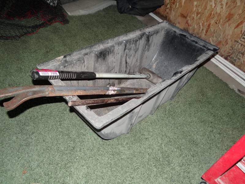 lot 7498 image: Tire Bath  and Tire Mounting and Dismounting Tools