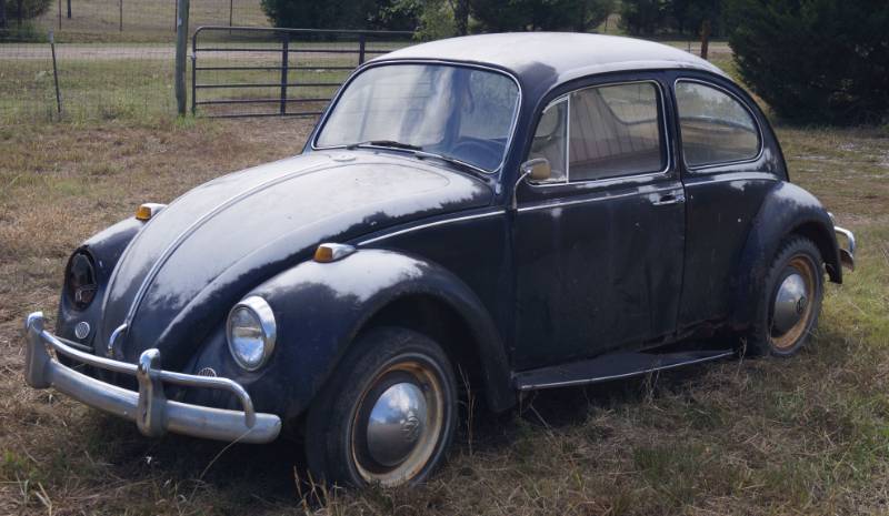 lot 5290 image: Vintage Volkswagen VW Beetle - BUG