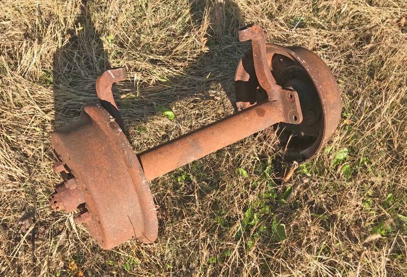 lot 5305 image: ANTIQUE Industrial RAILROAD Train Car - Cart - Cast Iron Steel Wheels with Axle