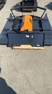 lot 702 image: (HDBC-72W)Arteer 72-inch Skid Steer 4-Blade Brush Cutter Unused