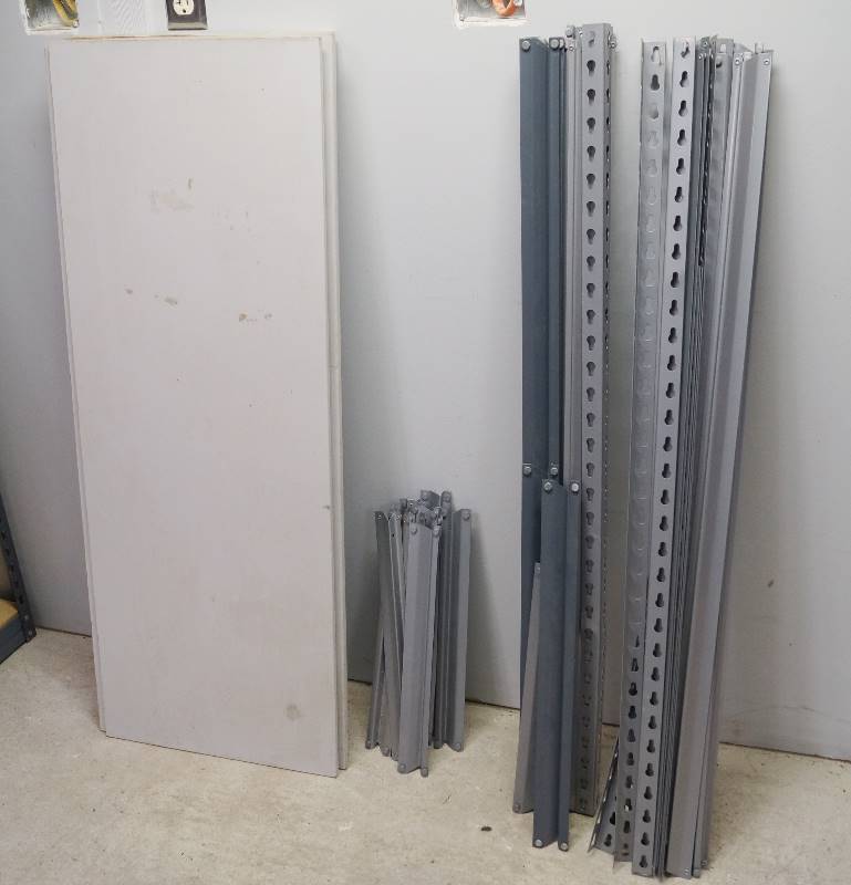 lot 1002 image: Shelving Unit - 4 shelf - WOW - See pics for measurements - believed to be complete. Similar built to lot #1001