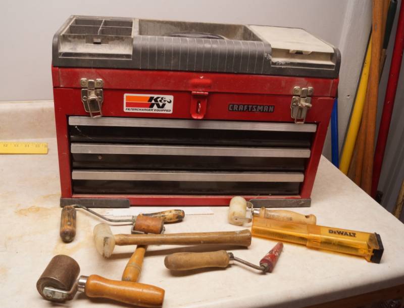 lot 1041 image: Craftsman Tool Box with Tools