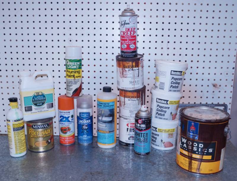 lot 1056 image: Lot of Repair Stuff, Popcorn Ceiling Patch, Spray Lacquer, Pruning Paint and more See pics