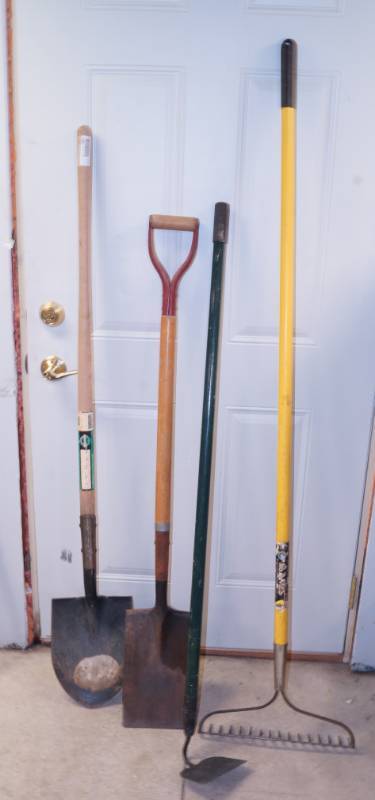 lot 1061 image: Get your garden on 2 shovels, 2 rakes and a hoe