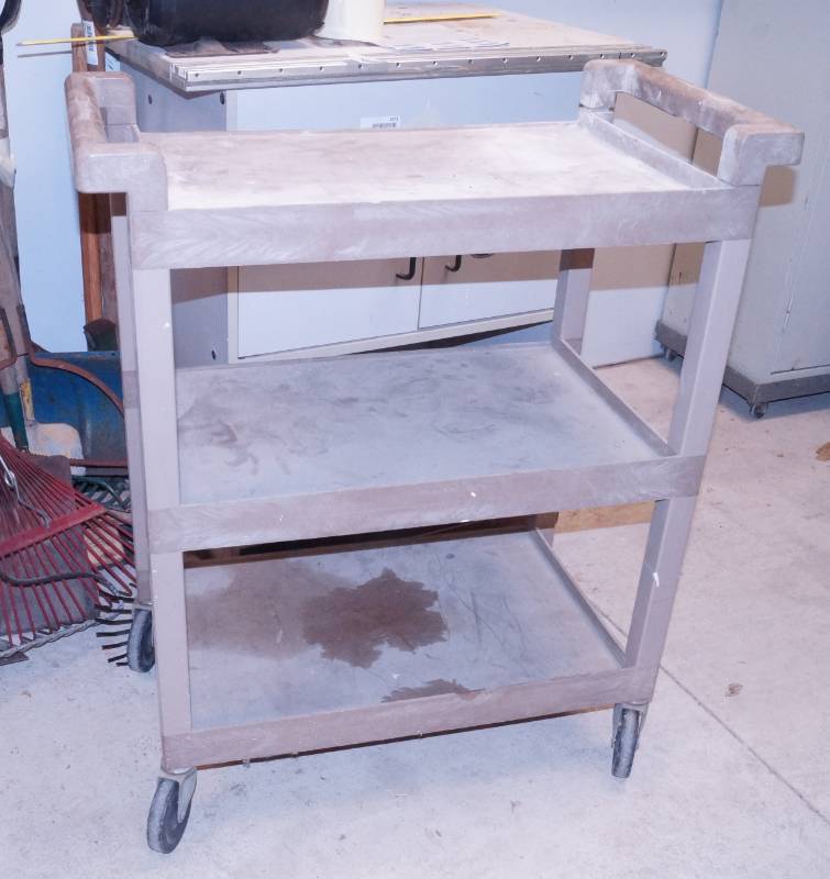 lot 1082 image: Tuffmade Rubbermaid material cart - rolls smooth