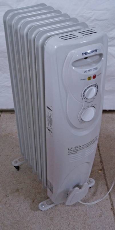 lot 1109 image: Pelonis Oil Filled Radiator Heater - Works M# HO-0201